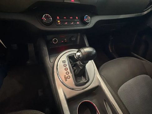 Used 2016 Kia Sportage LX FWD image 36
