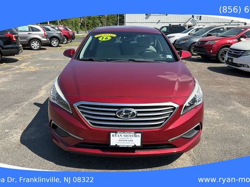Used 2016 Hyundai Sonata SE FWD image 2