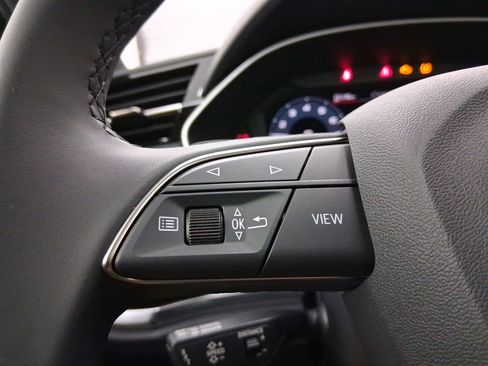 New 2025 Audi Q3 2.0T Premium image 15