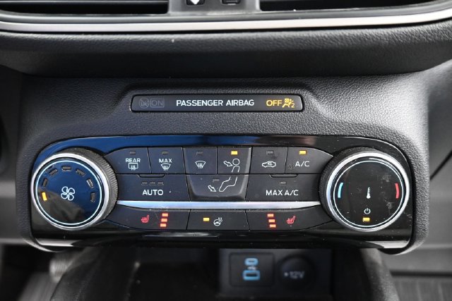 Used 2022 Ford Escape SE w/ Cold Weather Package AWD/4WD image 13