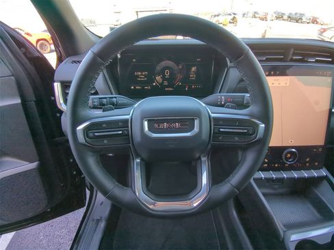 Used 2025 GMC Terrain Elevation image 22