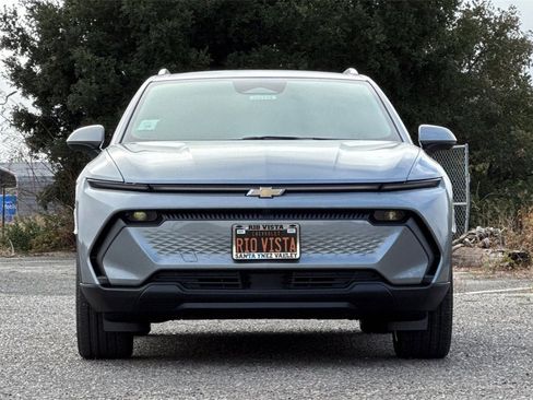 New 2026 Chevrolet Equinox EV LT w/ LPO, Blackout Package image 9