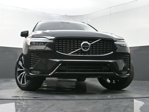 Used 2024 Volvo XC60 B5 Plus w/ Protection Package Premier image 25