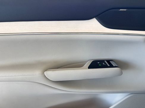 New 2025 Volvo EX90 Plus w/ Protection Package Premier image 10