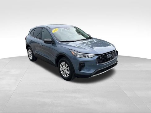 Used 2025 Ford Escape Active AWD/4WD image 9