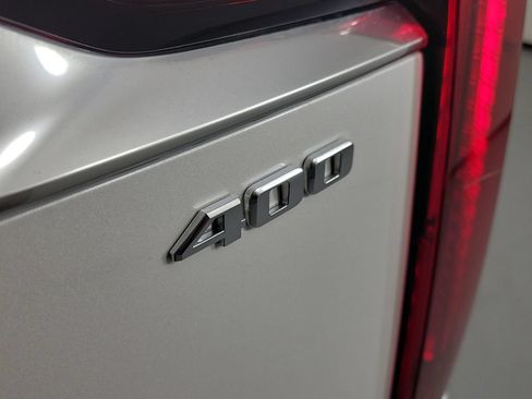 Used 2024 Cadillac XT6 Premium Luxury w/ Technology Package FWD image 6