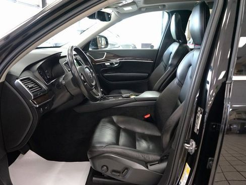 Used 2019 Volvo XC90 T5 Momentum w/ Protection Package image 28