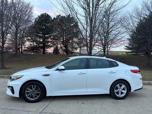 Used 2020 Kia Optima LX image 12