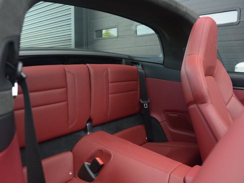 Certified 2023 Porsche 911 Targa 4 GTS AWD/4WD image 30