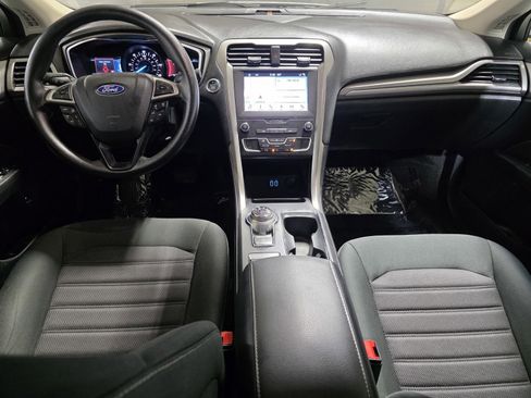 Used 2019 Ford Fusion SE image 21