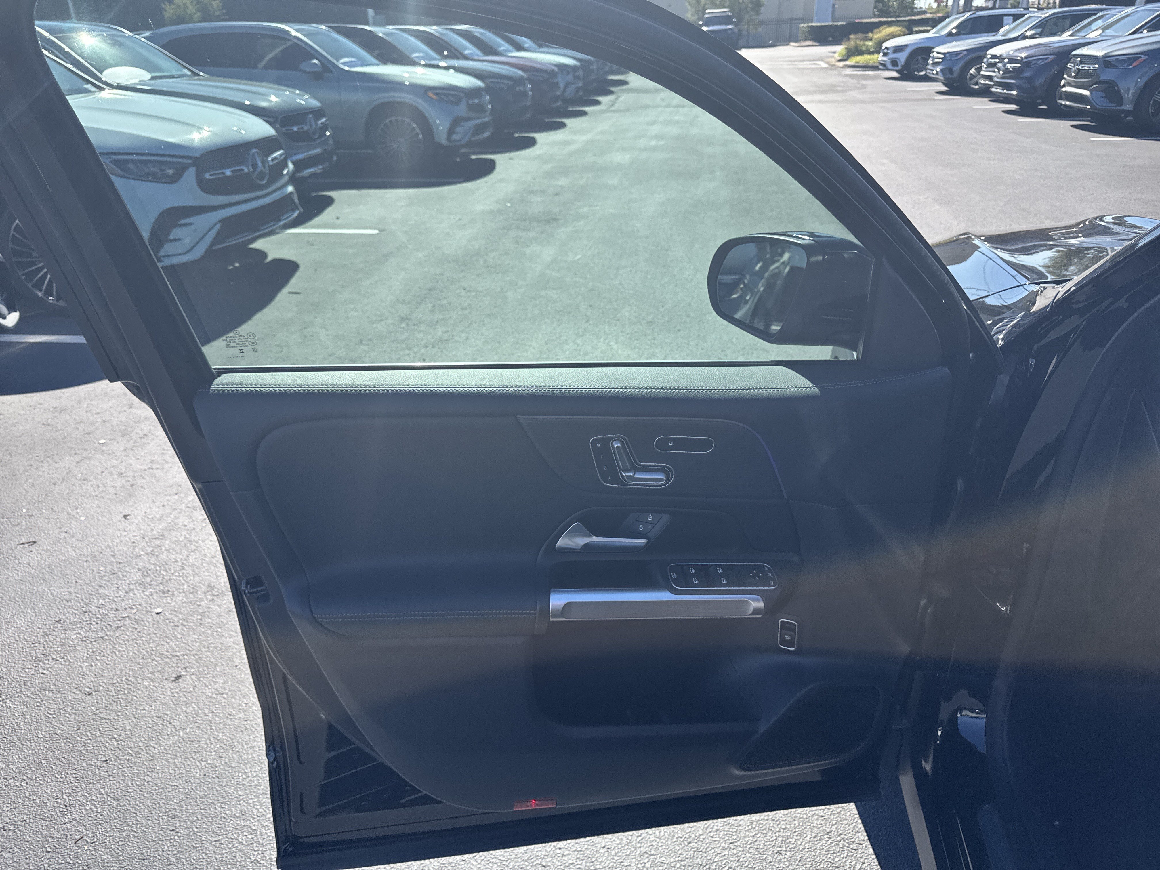 Used 2026 Mercedes-Benz GLB 250 4MATIC image 14