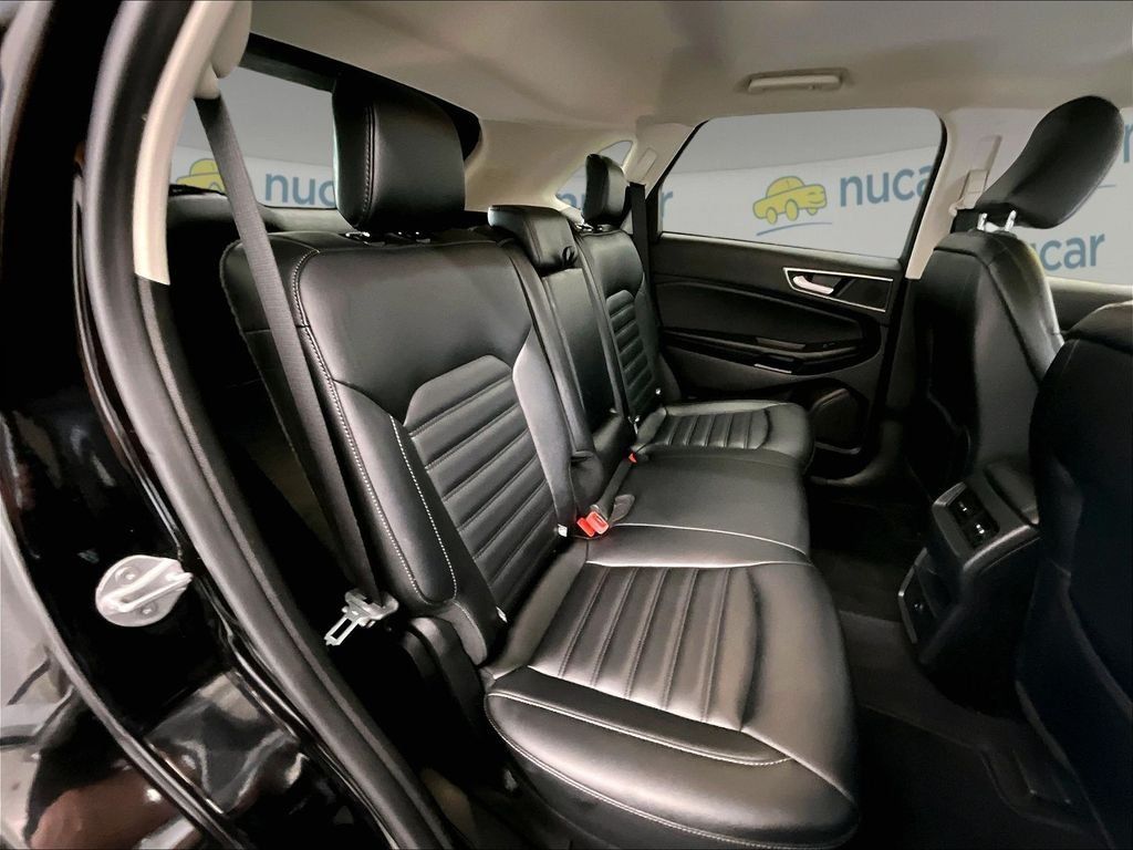 Used 2024 Ford Edge SEL AWD/4WD image 16