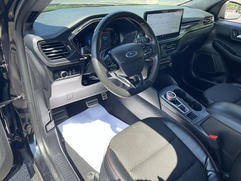 Used 2023 Ford Escape ST-Line w/ Tech Pack #1 AWD/4WD image 10
