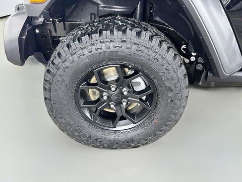 New 2026 Jeep Wrangler Unlimited Sport image 30