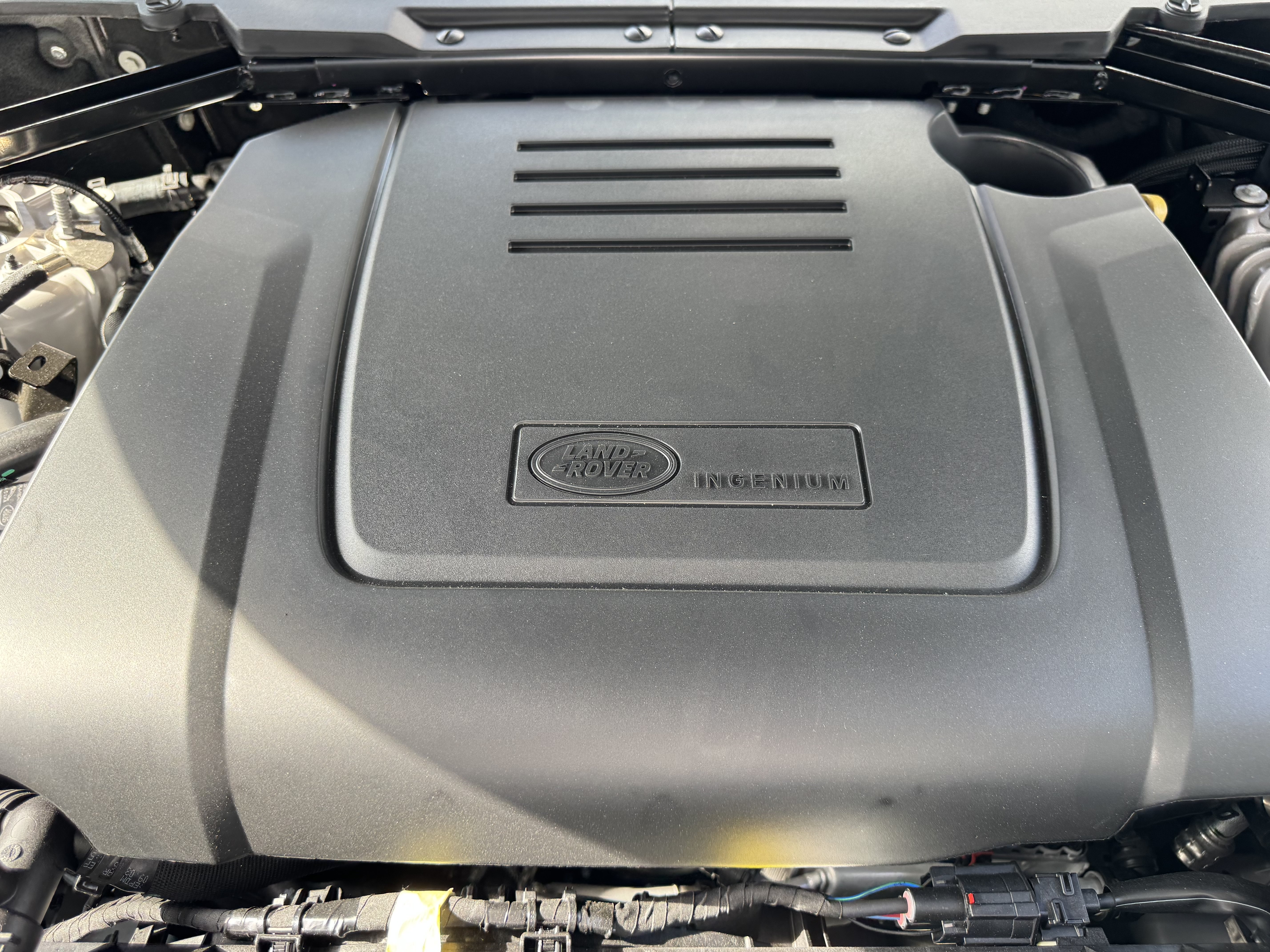 New 2026 Land Rover Defender 110 S AWD/4WD image 31