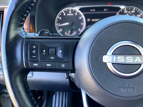 Used 2022 Nissan Pathfinder Platinum AWD/4WD image 22