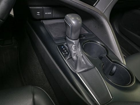 Used 2018 Toyota Camry SE image 31