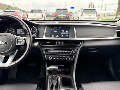 Used 2019 Kia Optima EX image 26