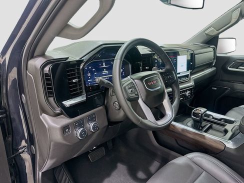 Used 2025 GMC Sierra 1500 SLT AWD/4WD image 9