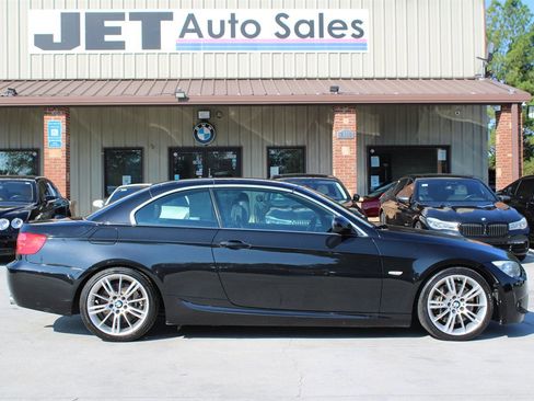 Used 2013 BMW 335i Convertible image 15