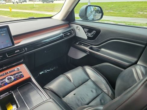 Used 2021 Lincoln Aviator Reserve w/ Equipment Group 210A AWD/4WD image 18