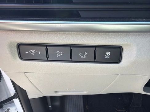 Used 2025 Kia Telluride EX w/ EX Captain's Chair Package FWD image 8