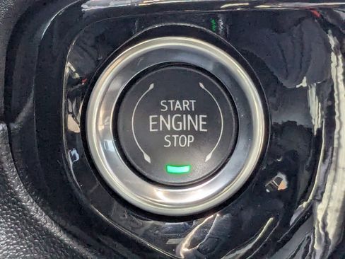 Used 2025 Chevrolet Silverado 2500 LT image 29