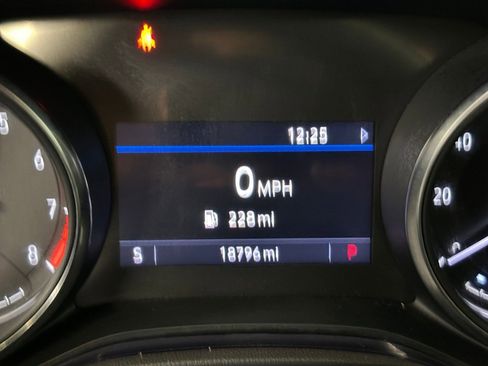 Certified 2023 Buick Encore GX Preferred w/ Cold Weather Comfort Package image 9