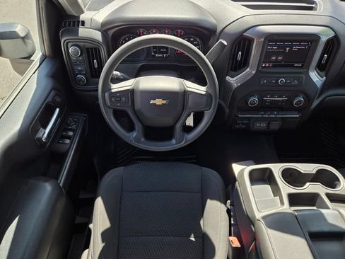 Used 2022 Chevrolet Silverado 2500 Custom w/ Custom Convenience Package AWD/4WD image 14