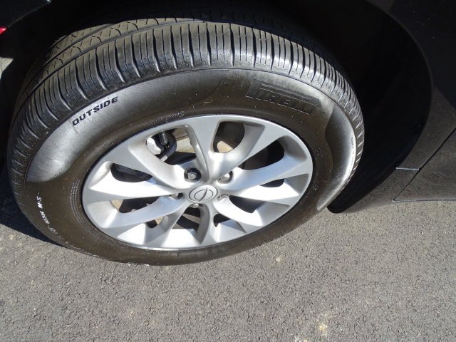 Certified 2025 Chrysler Pacifica Select w/ Uconnect Theater Family Group AWD/4WD image 29