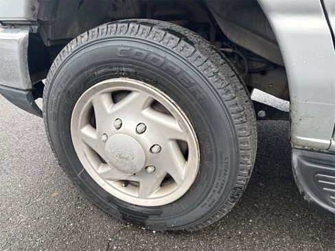 Used 2008 Ford E-350 and Econoline 350 XLT image 7