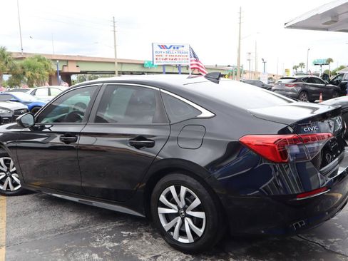 Used 2022 Honda Civic LX image 7