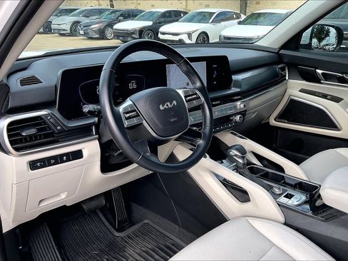Used 2024 Kia Telluride S w/ S Sunroof Package image 2