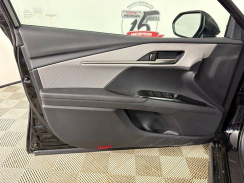 Used 2025 Toyota Camry SE FWD image 10