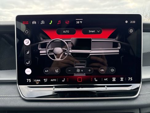 New 2026 Volkswagen Tiguan SE image 19