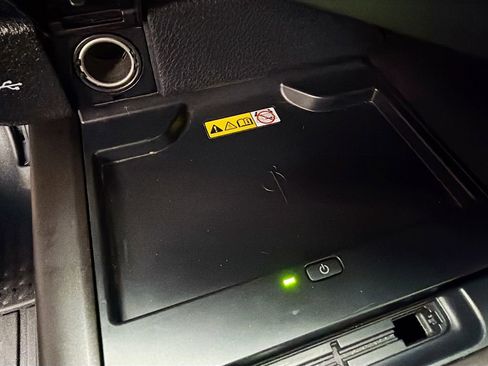 Used 2023 Toyota Camry XSE image 28