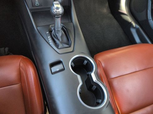 Used 2025 Ford Mustang Premium RWD image 17