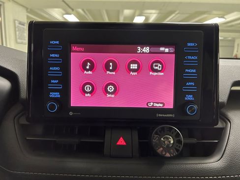 Used 2021 Toyota RAV4 LE image 26