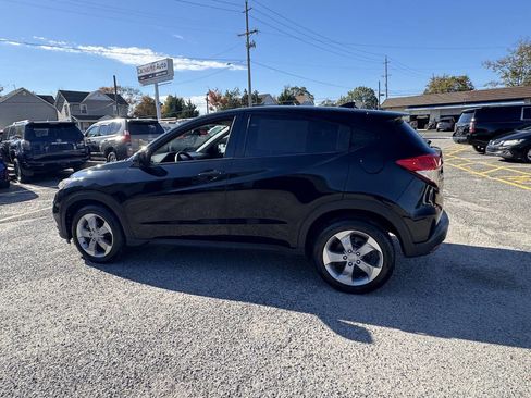 Used 2019 Honda HR-V LX image 10