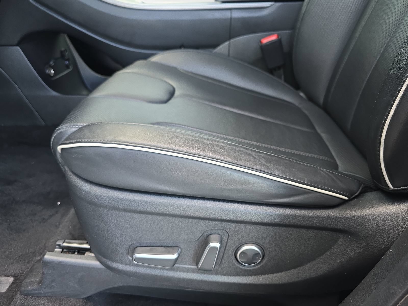 Used 2024 Hyundai Palisade SEL AWD/4WD image 32