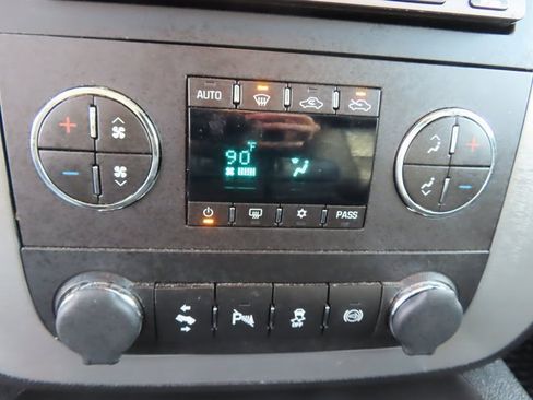 Used 2014 Chevrolet Silverado 3500 LTZ w/ LTZ Plus Package image 26