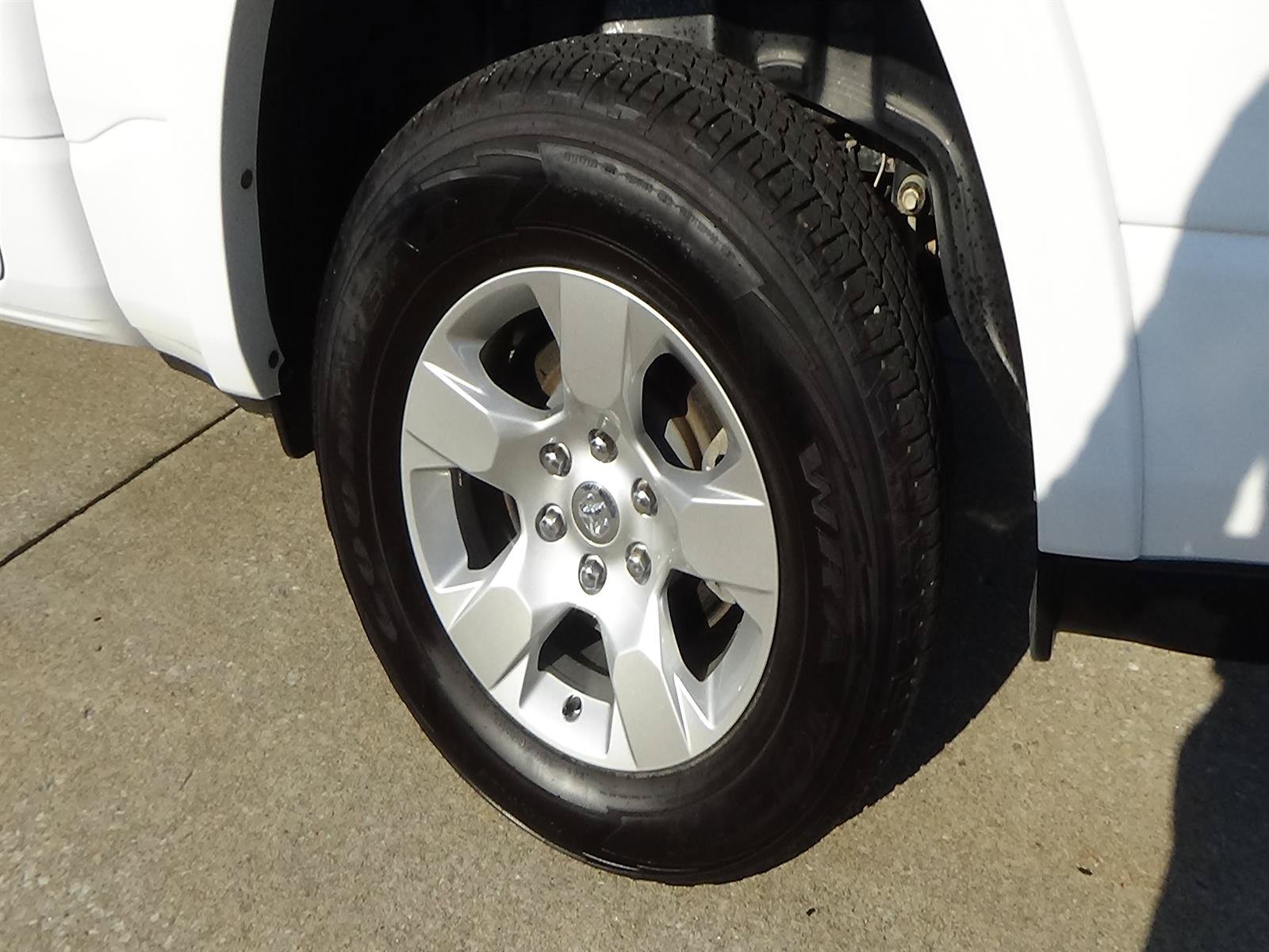Used 2025 RAM 1500 Big Horn AWD/4WD image 8