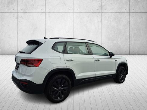 Used 2024 Volkswagen Taos S image 5