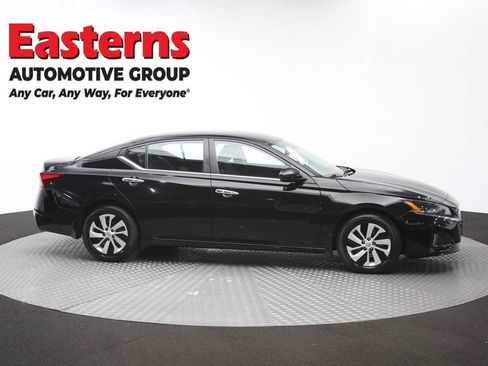 Used 2023 Nissan Altima 2.5 S FWD image 45
