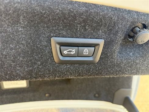 Used 2021 BMW M4 Coupe w/ Executive Package image 10