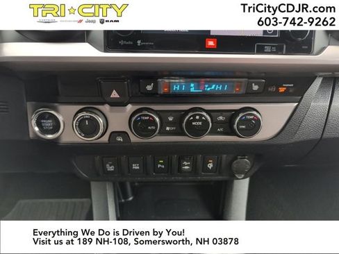 Used 2016 Toyota Tacoma Limited w/ Towing Package image 24