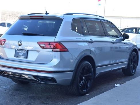 Used 2023 Volkswagen Tiguan SE R-Line image 11