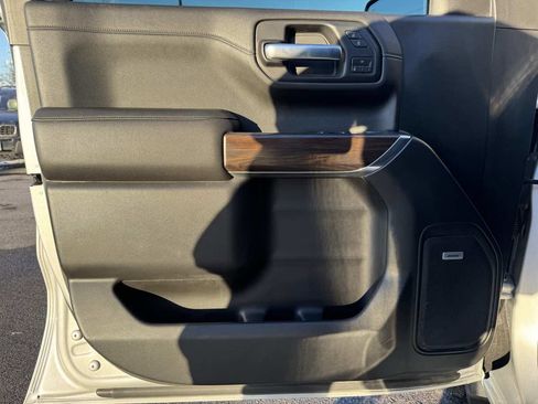 Used 2019 GMC Sierra 1500 SLT w/ SLT Premium Plus Package image 24