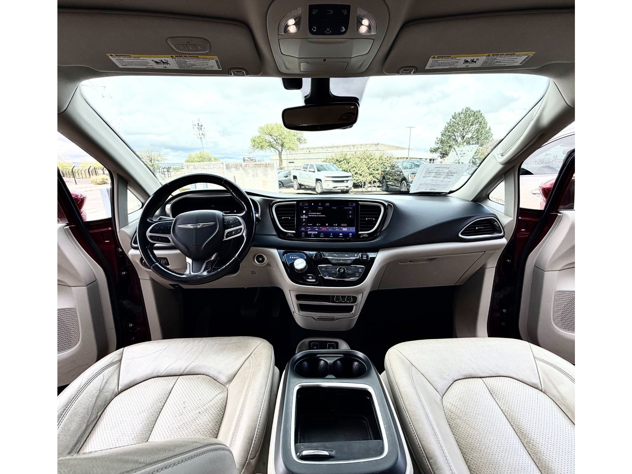 Used 2021 Chrysler Pacifica Touring-L FWD image 15