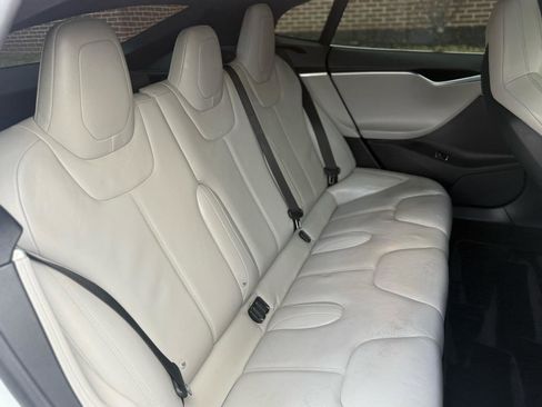 Used 2016 Tesla Model S 85D image 40